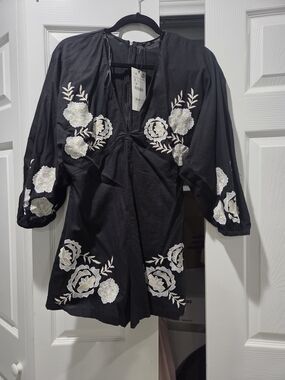 Zara Black Floral Embroidered Peasant Jacket Size S